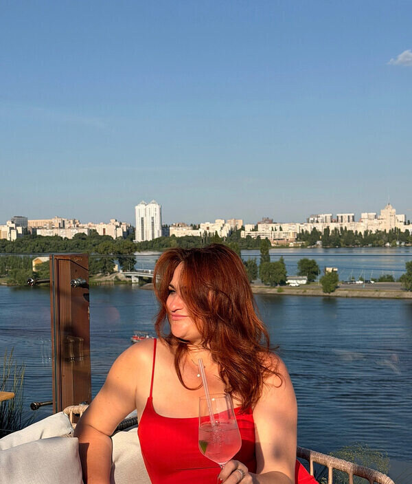 Ана