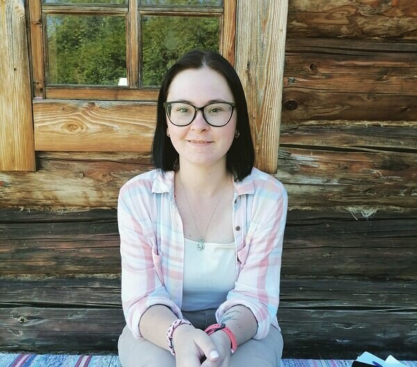 Аня