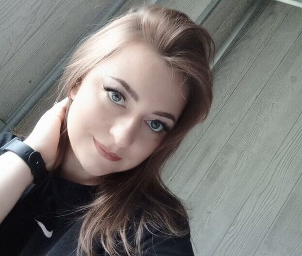 Оля
