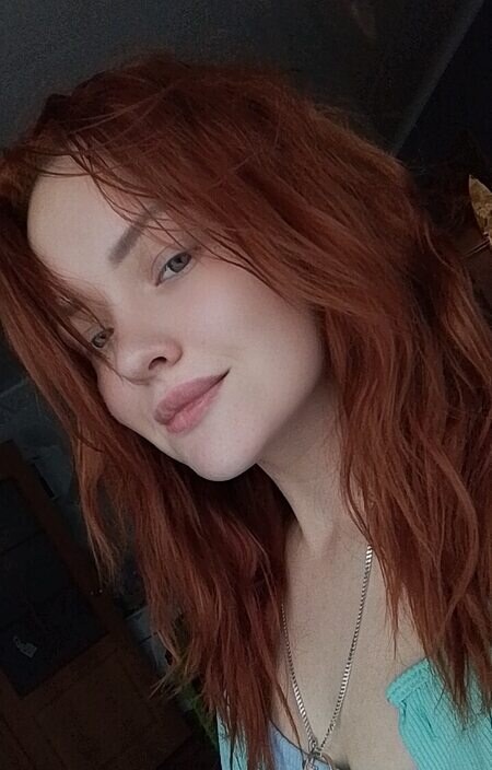 Оля