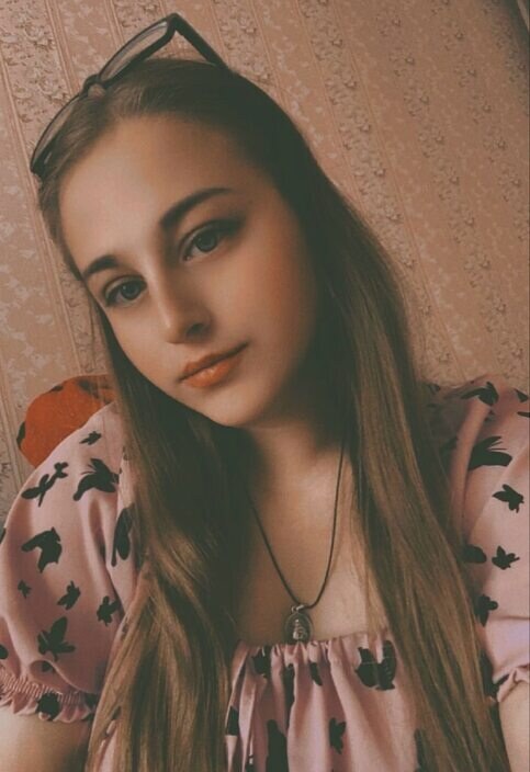 Аня