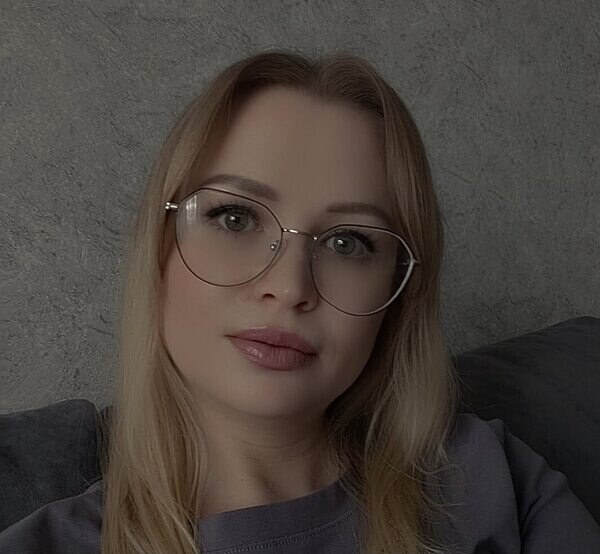 Яна