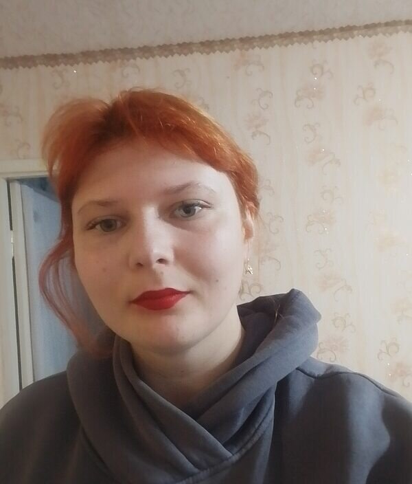 Оля
