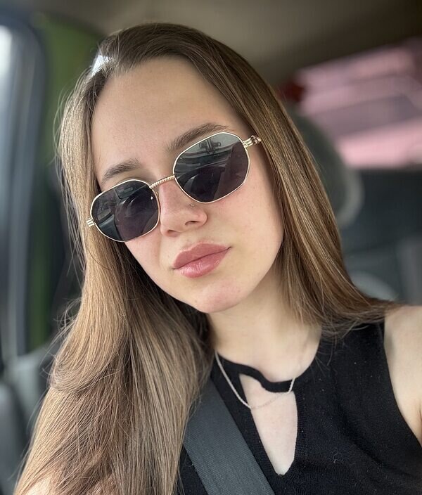 Полина