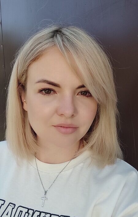 Аня