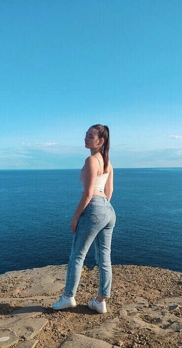 Аня