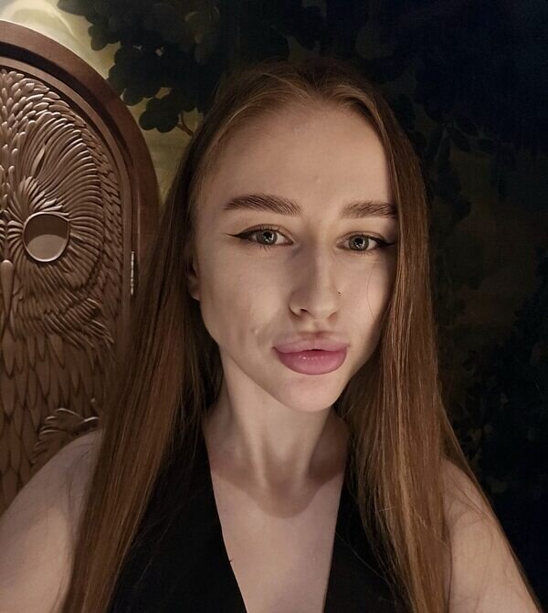 Аня