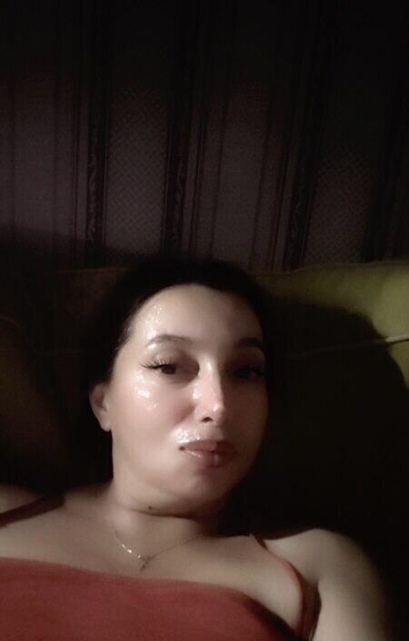 Оля