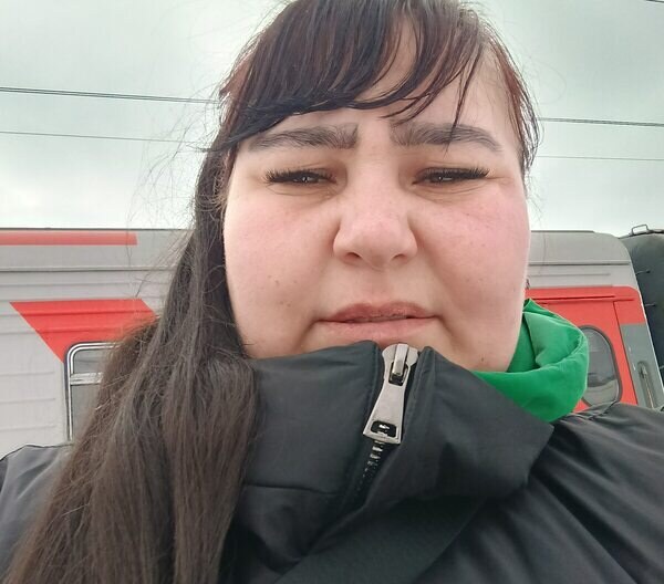 Оля