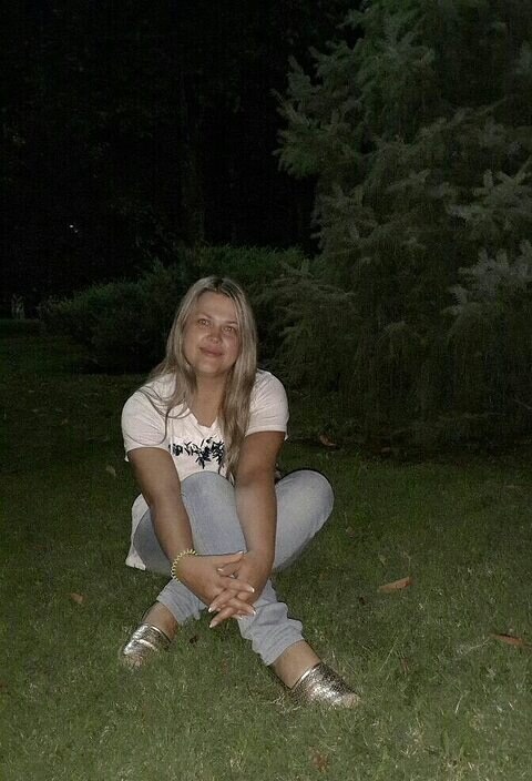 Оля