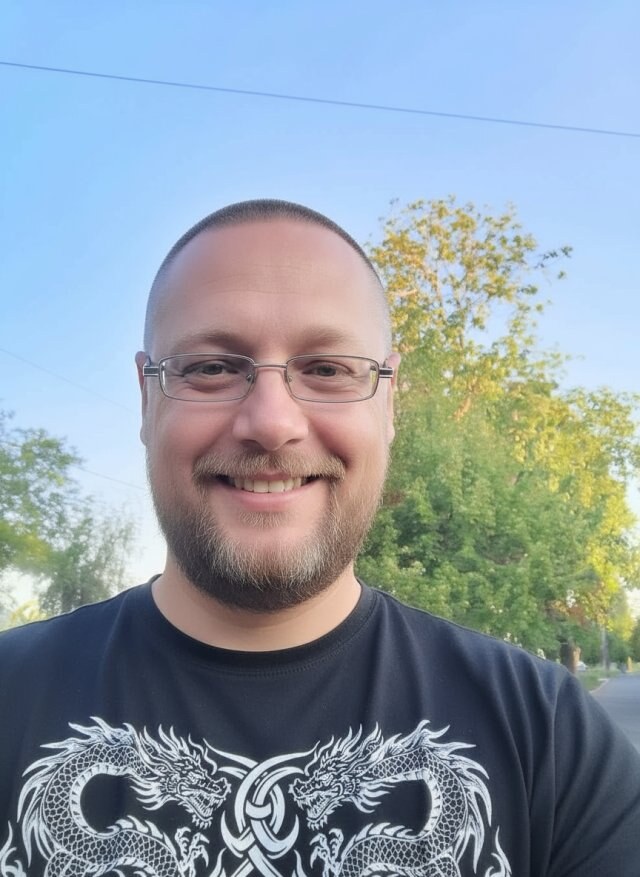 Максим