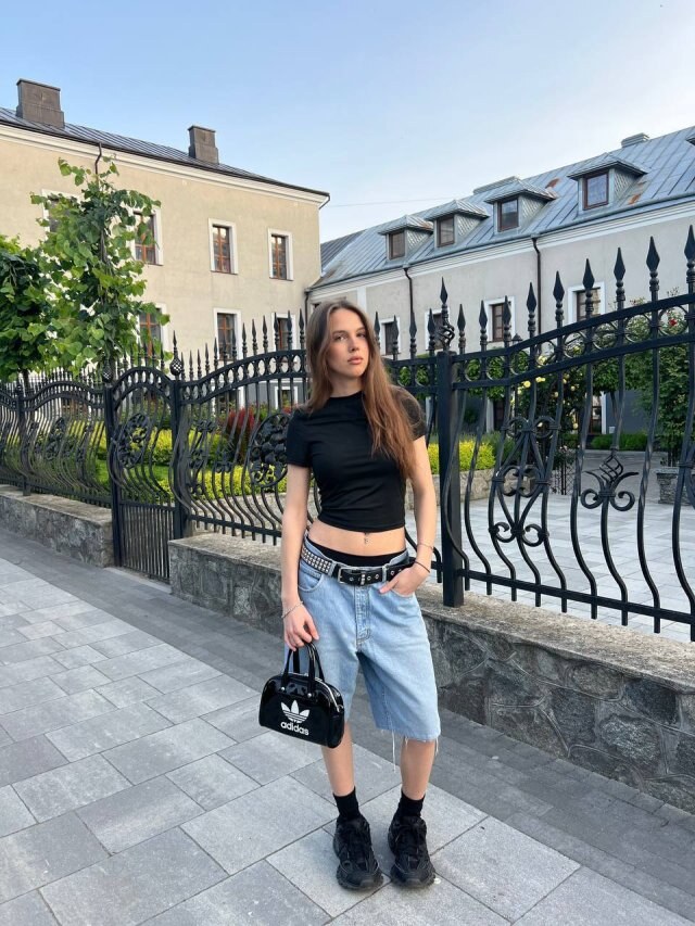 AR