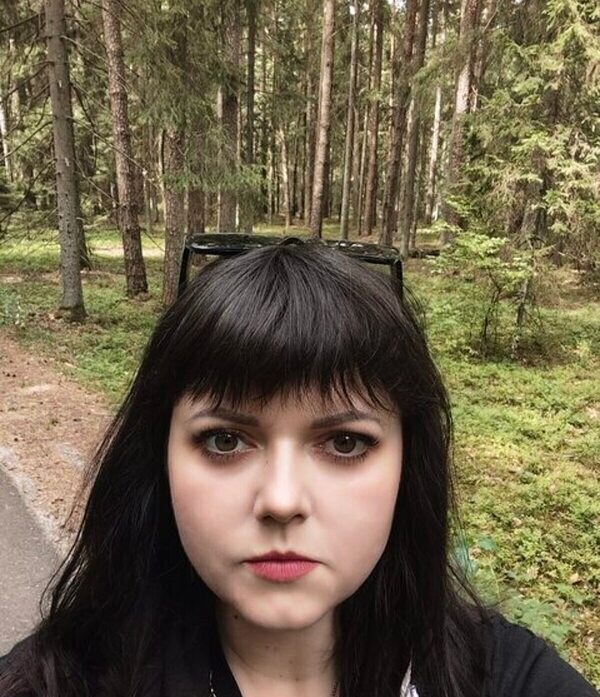 Оля