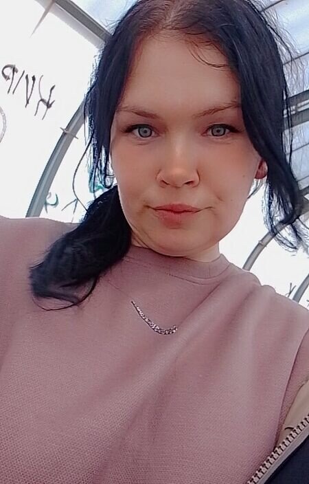 Аня