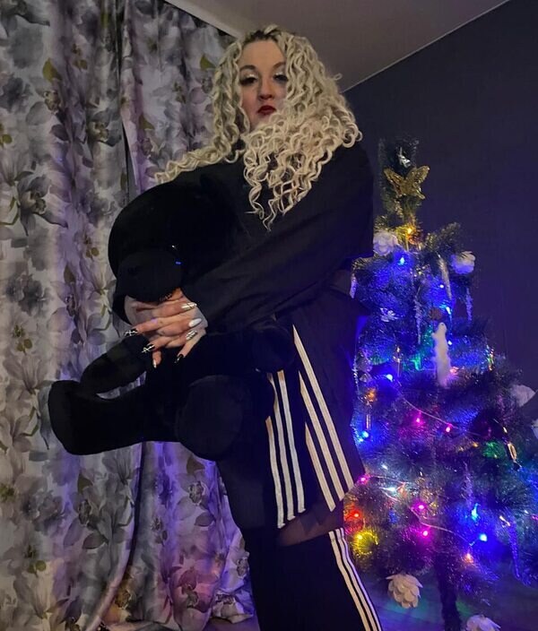 Яна