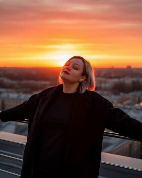 Оля