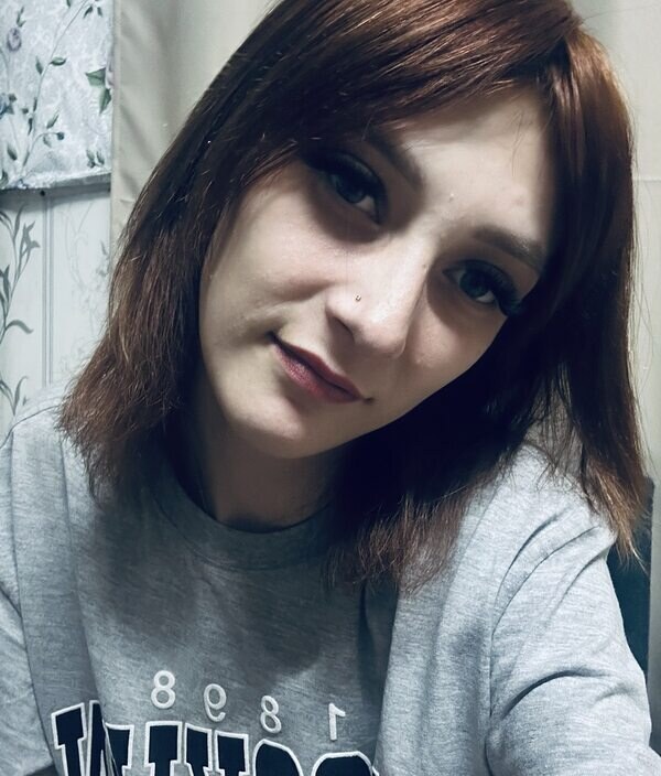 Оля