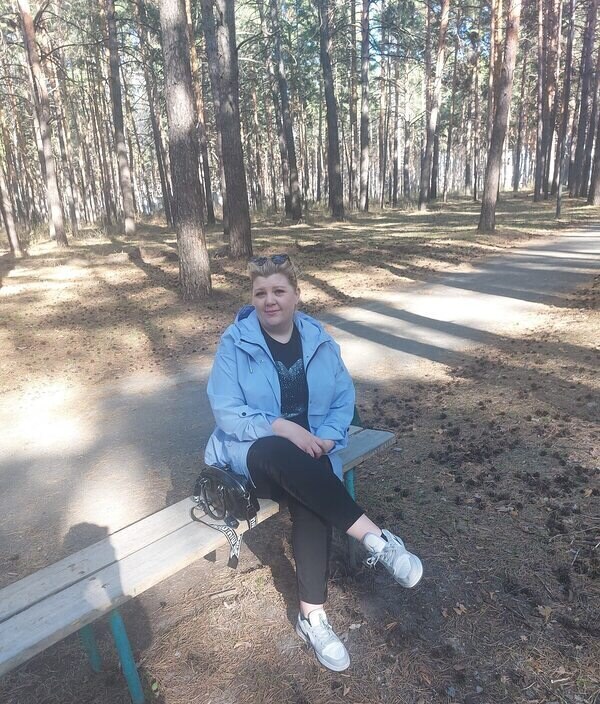 Оля