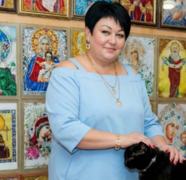 Наина