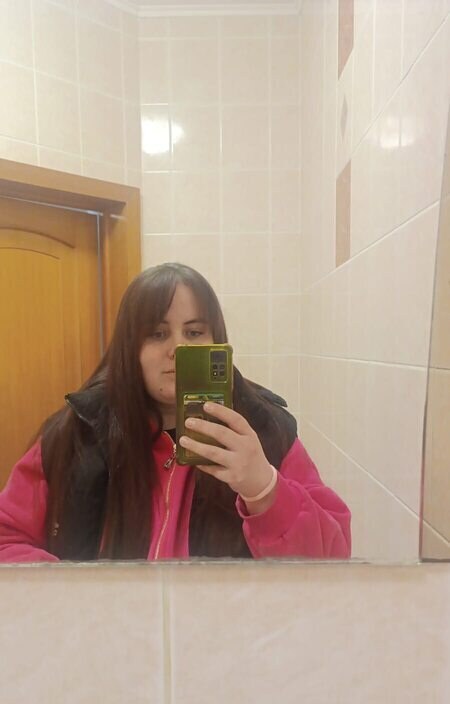 Оля