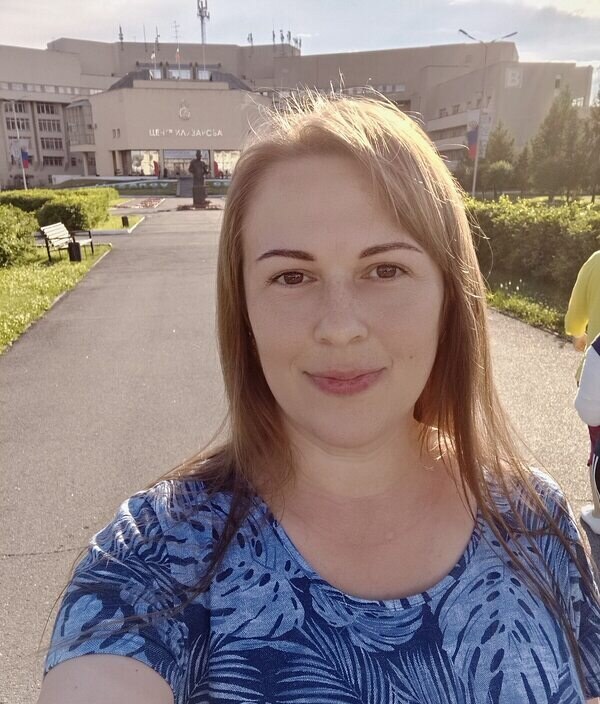 Надя