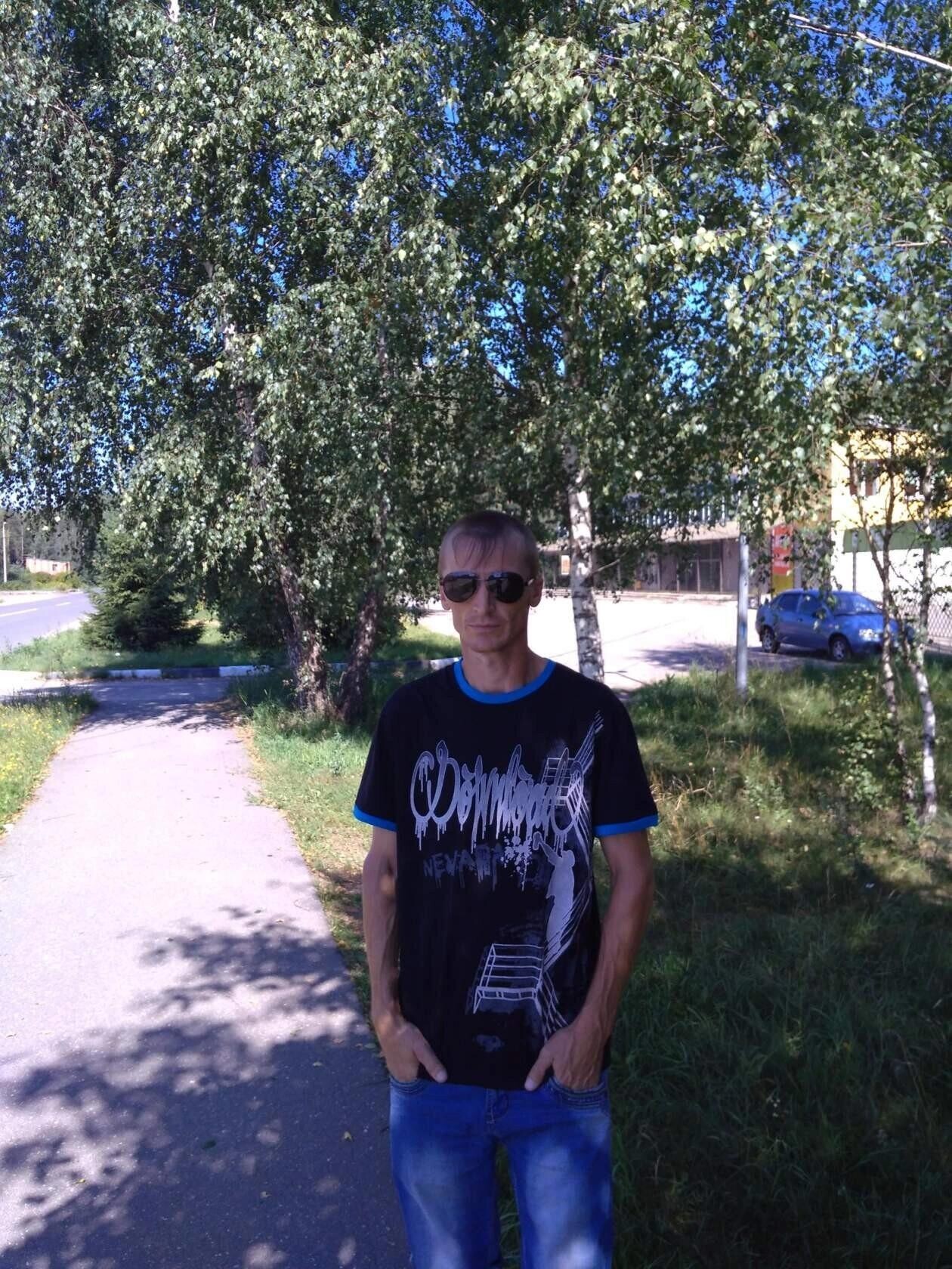 Александр Ефремов