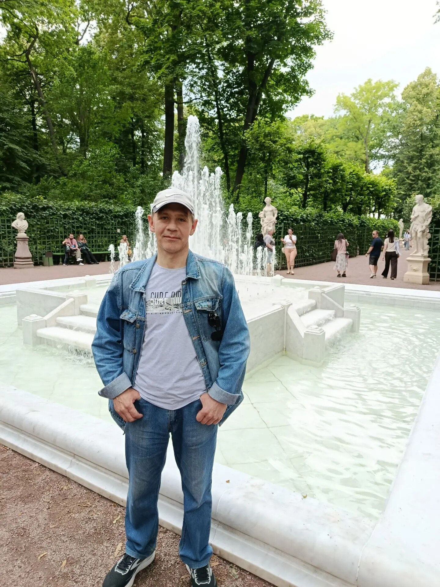 Алекс