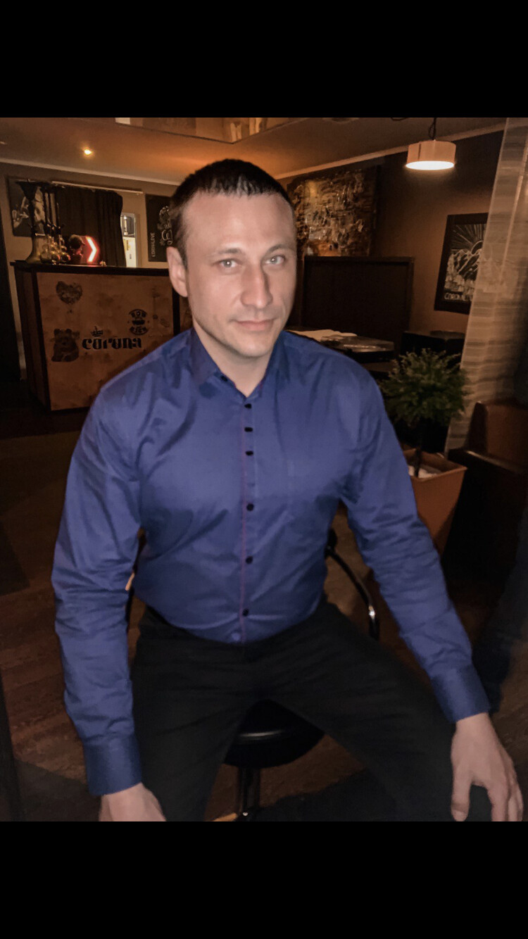Владислав Ах