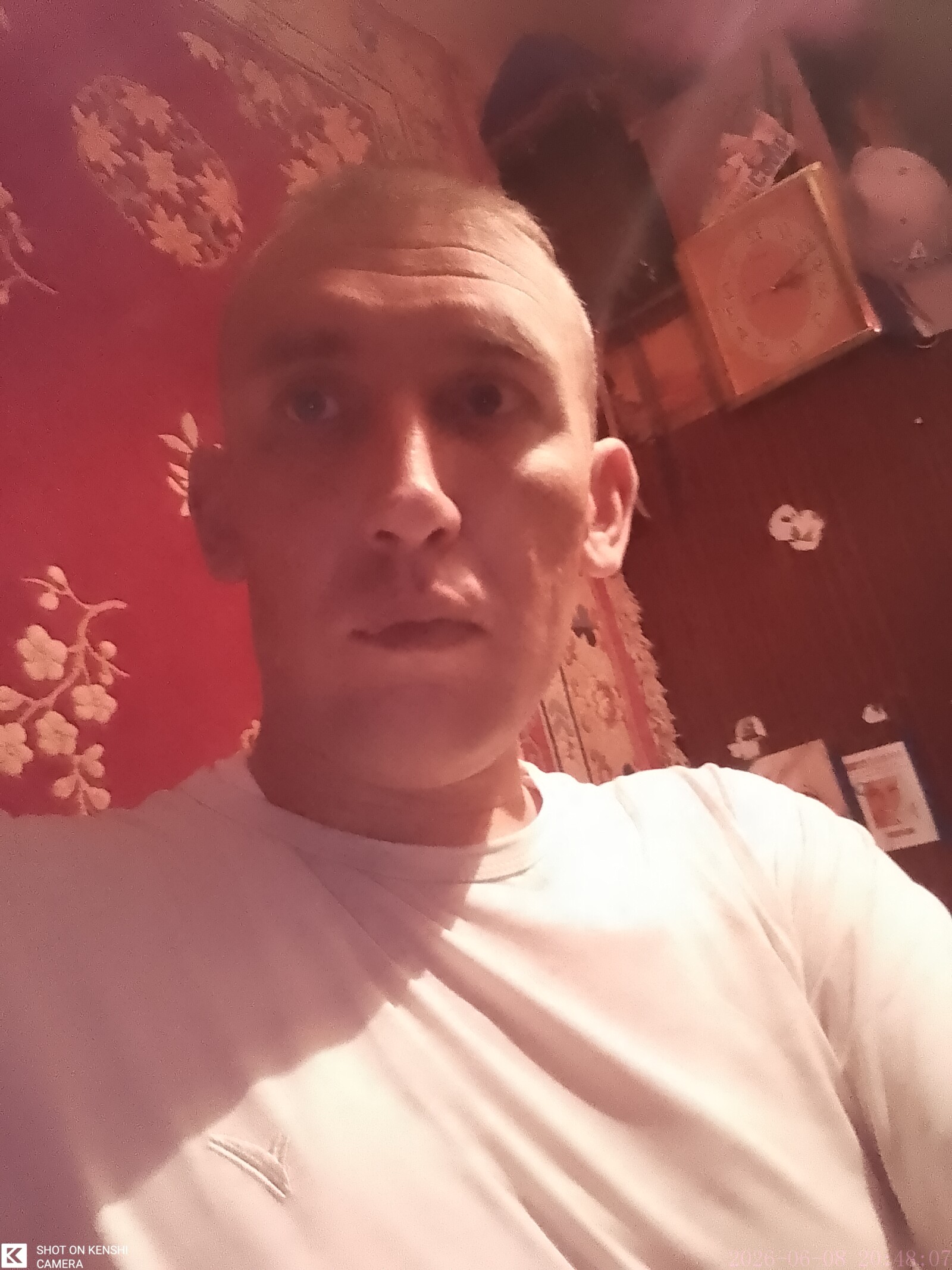 Роман Попов